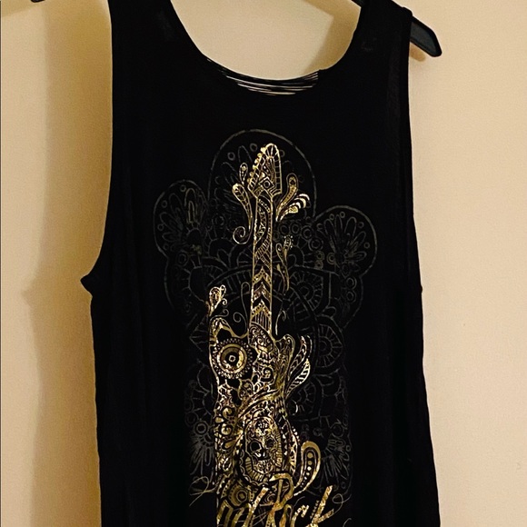 Hard Rock Cafe Tops - HRC Atlantic City black with gold skull 💀 design